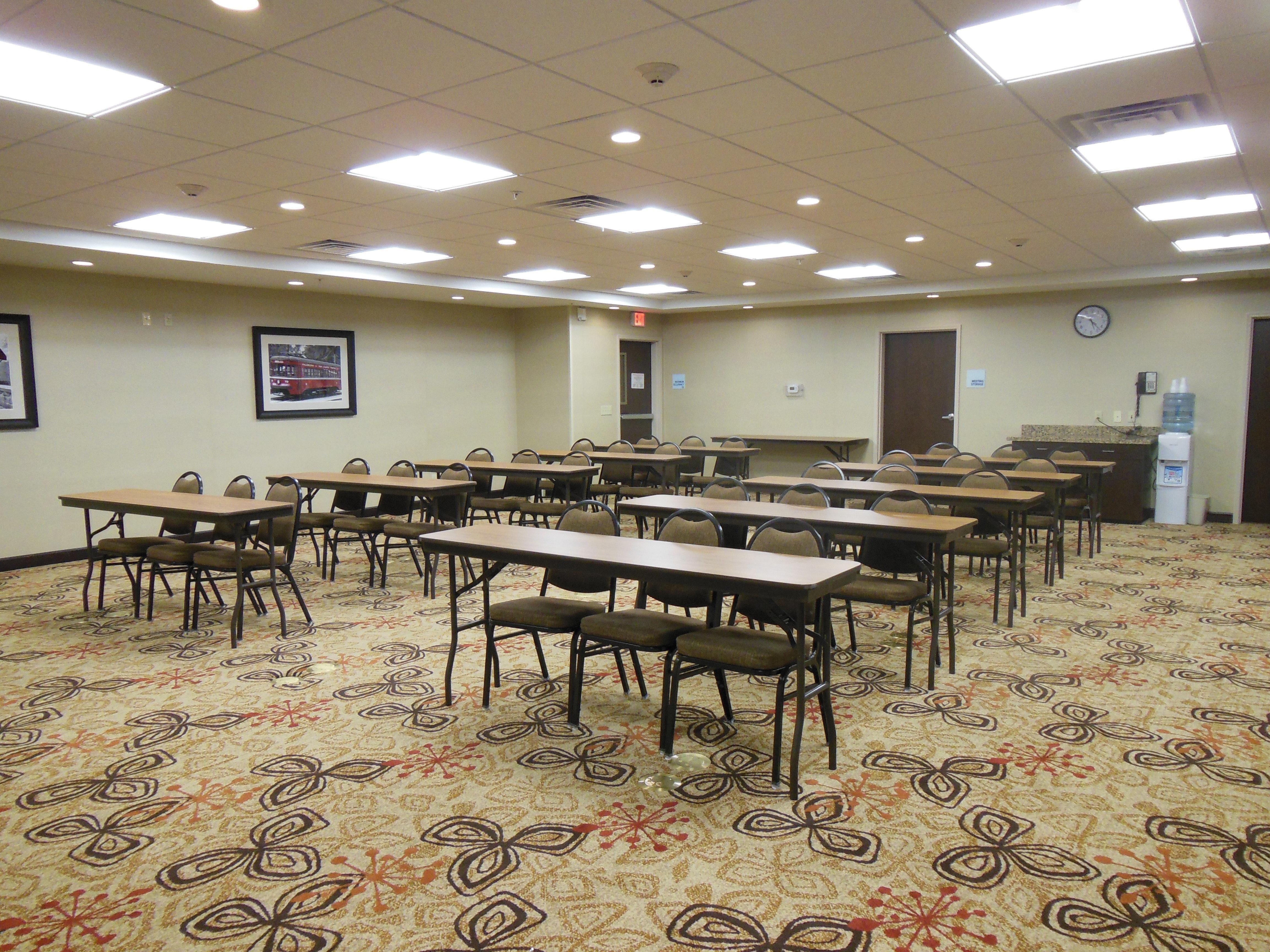 Holiday Inn Express & Suites Washington - Meadow Lands By Ihg Εξωτερικό φωτογραφία