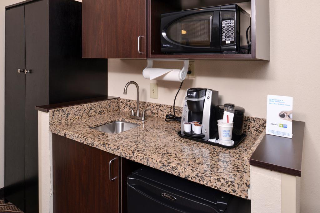 Holiday Inn Express & Suites Washington - Meadow Lands By Ihg Εξωτερικό φωτογραφία